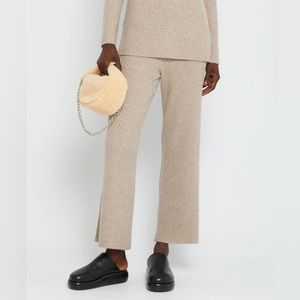 CAARA
Capua Wool Cashmere Pant